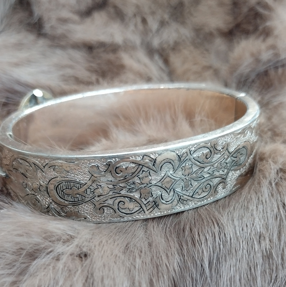 Antique Gold Filled Engraved Locking Belt Bracelet 1900s - Picture 4 of 9